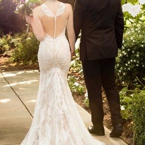 Brand new Martina Liana wedding dress
